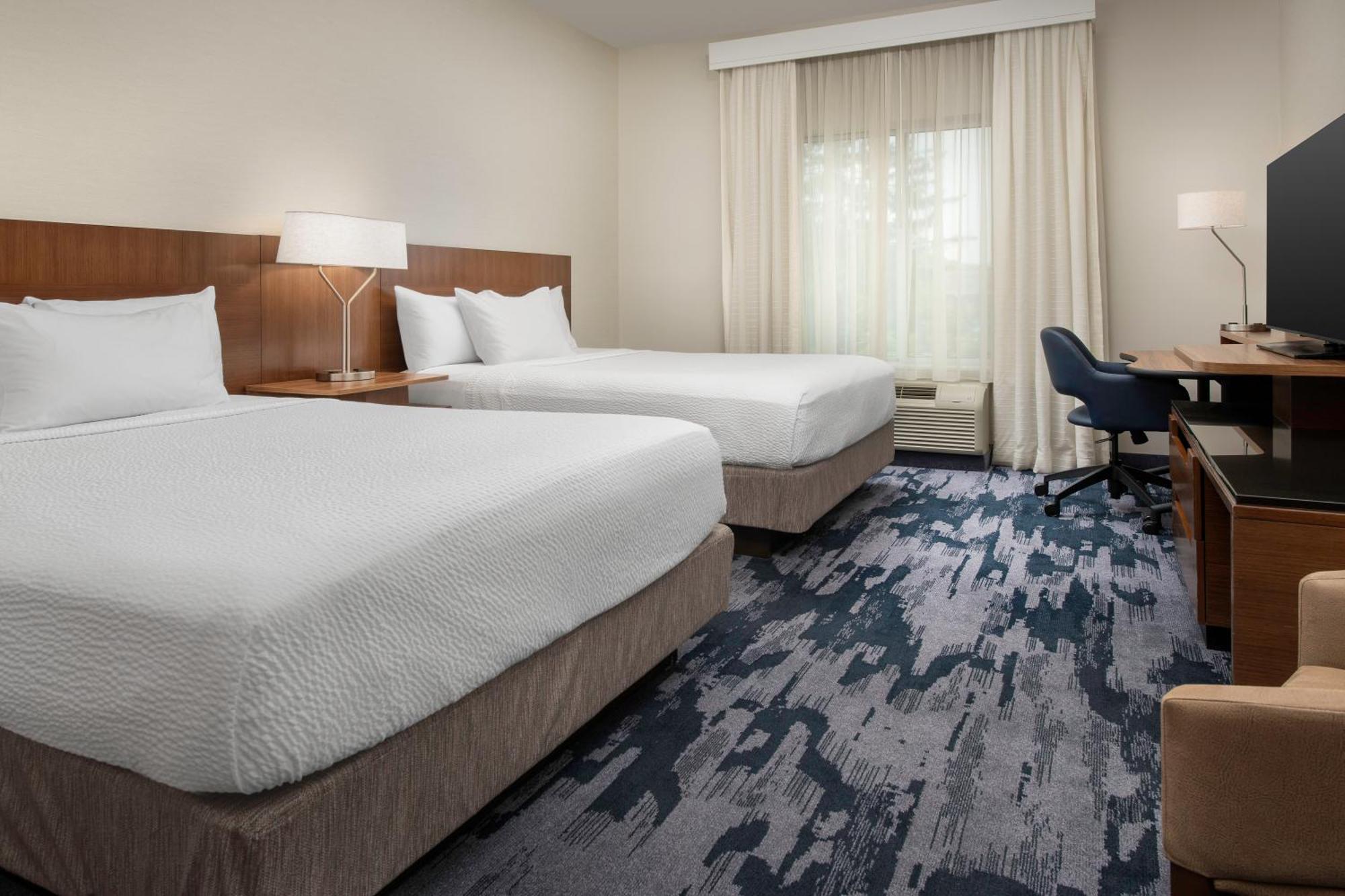 Hotel Fairfield & By Marriott 3*